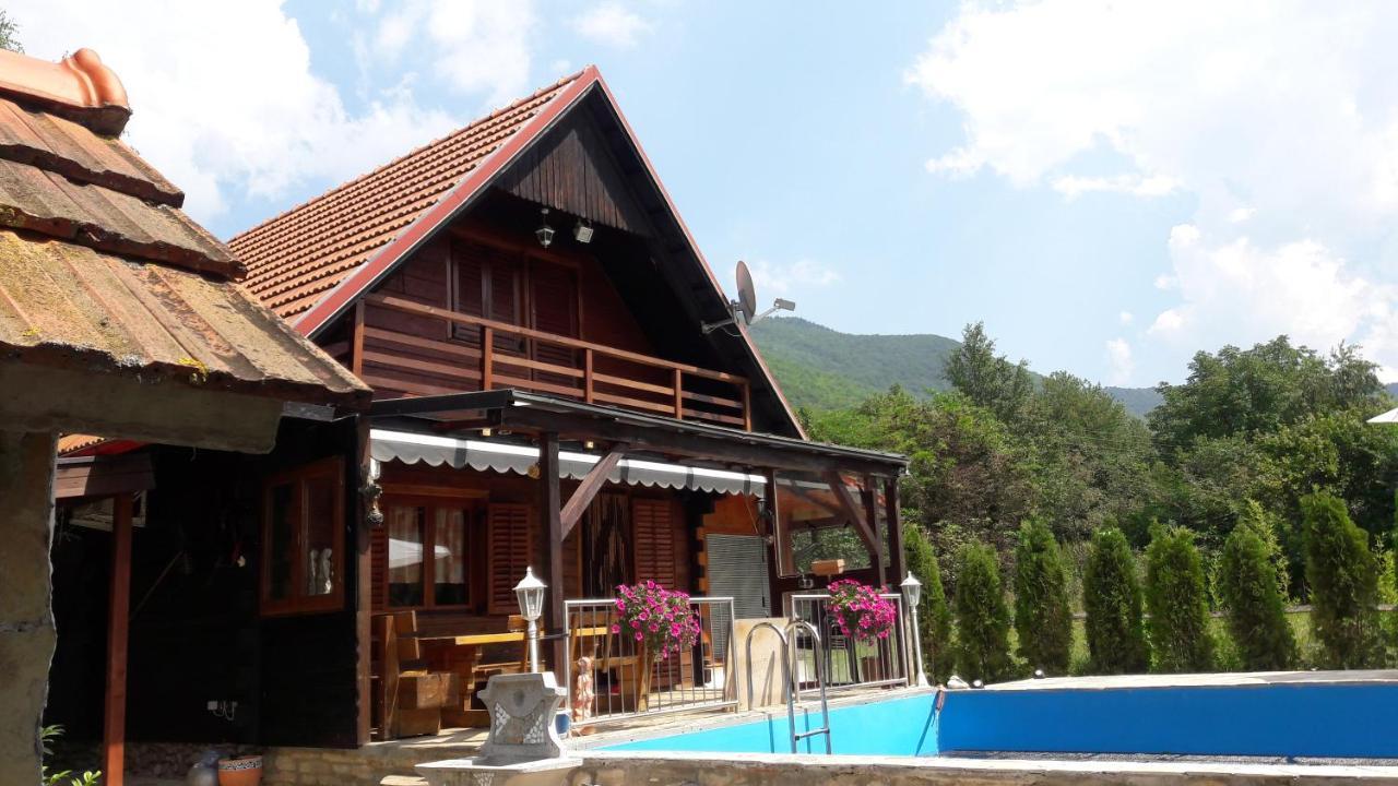 Holiday House Vale Verde Korenica Esterno foto