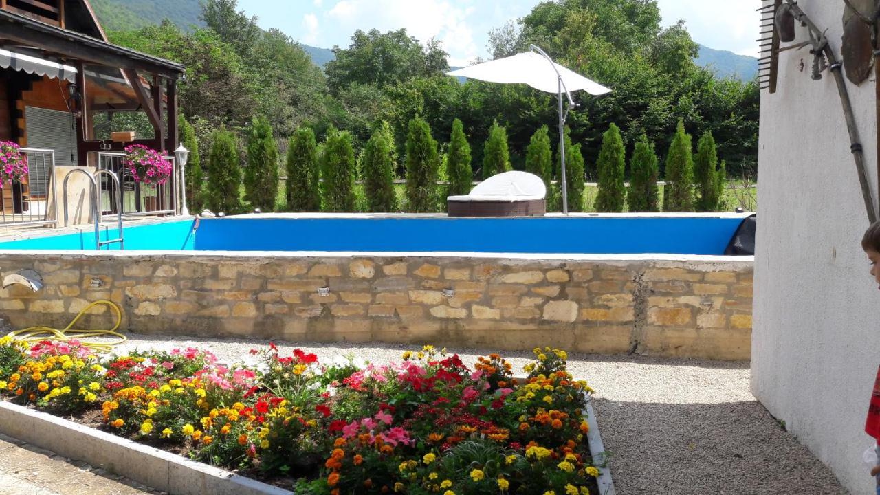 Holiday House Vale Verde Korenica Esterno foto