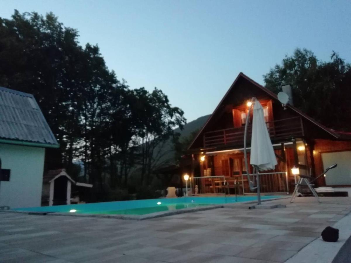 Holiday House Vale Verde Korenica Esterno foto